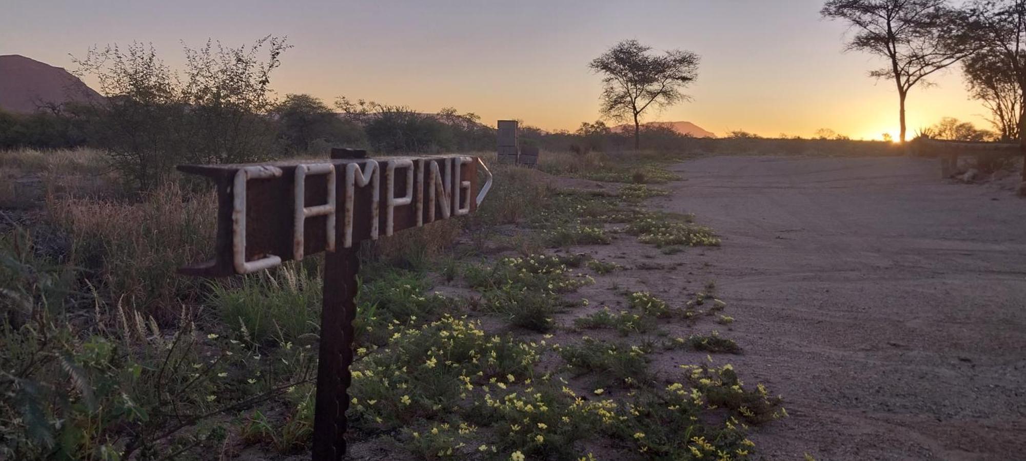 Camp Mara Hotel Omaruru Buitenkant foto