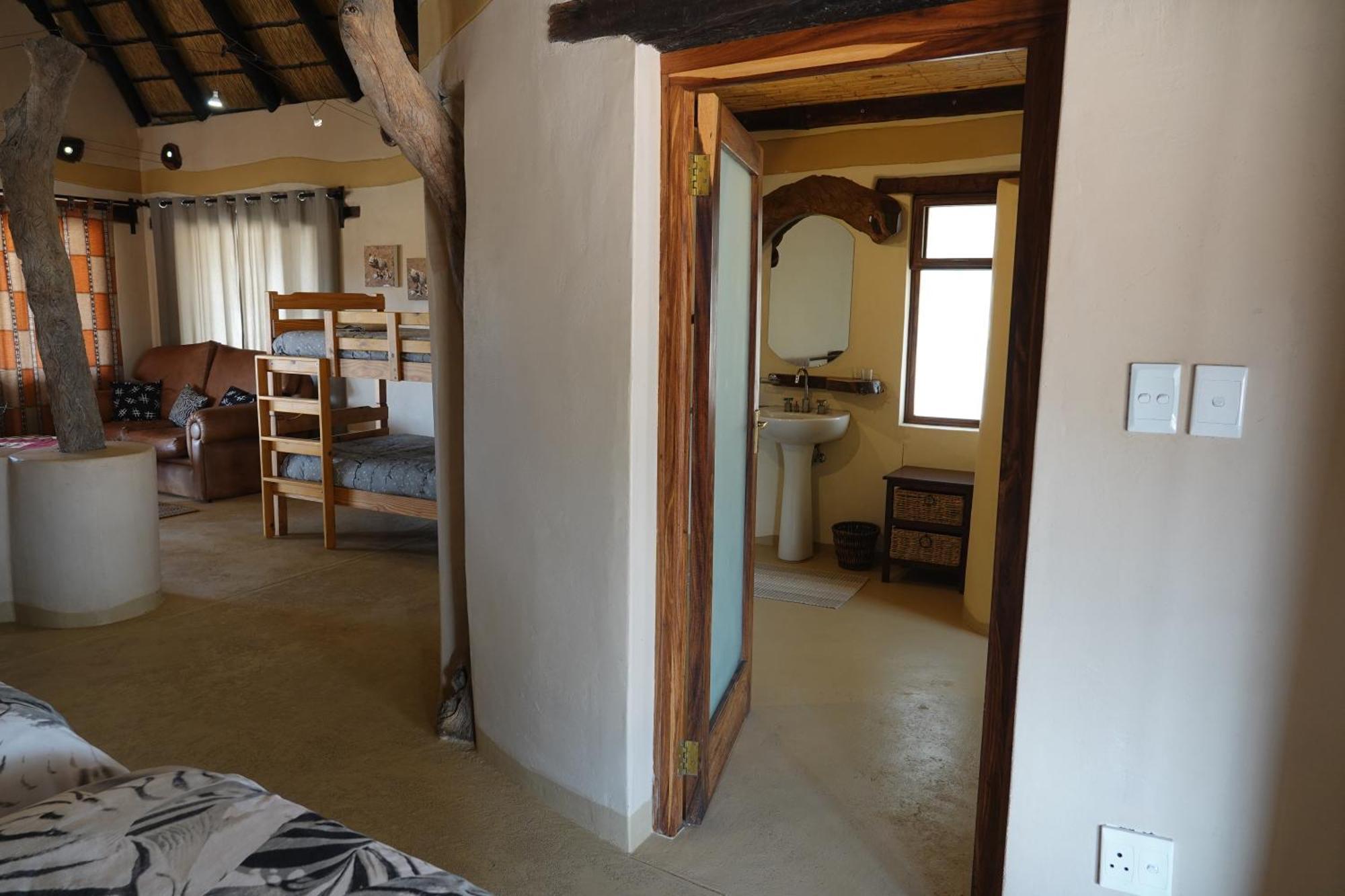 Camp Mara Hotel Omaruru Buitenkant foto