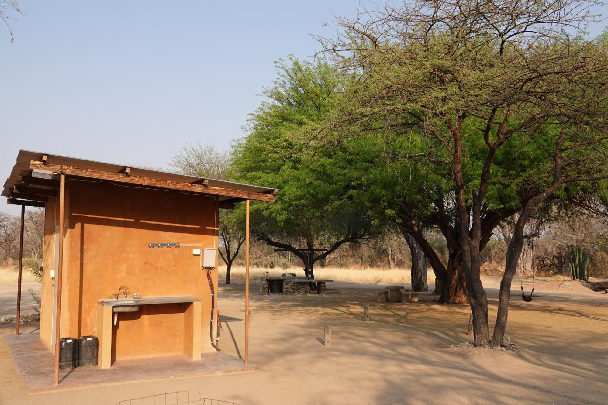 Camp Mara Hotel Omaruru Buitenkant foto