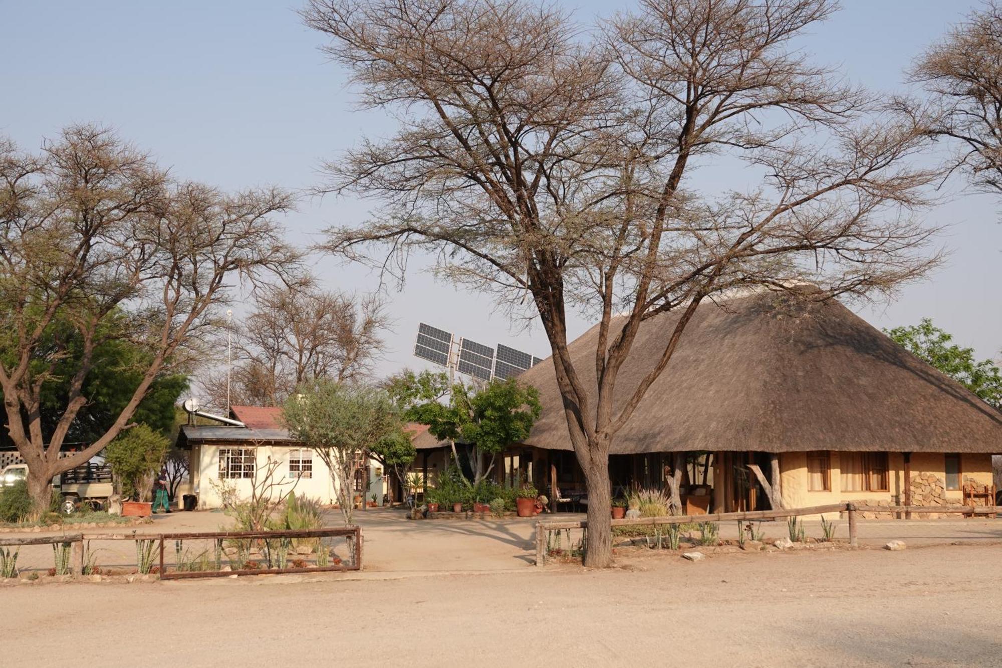 Camp Mara Hotel Omaruru Buitenkant foto