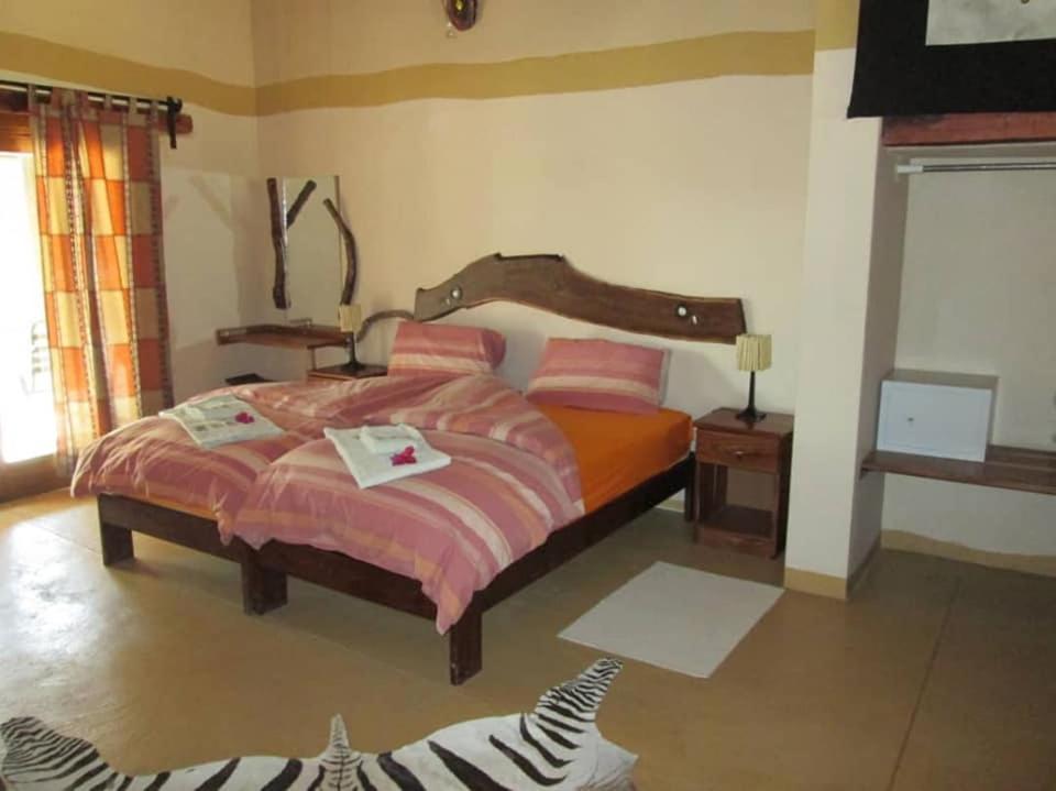 Camp Mara Hotel Omaruru Buitenkant foto