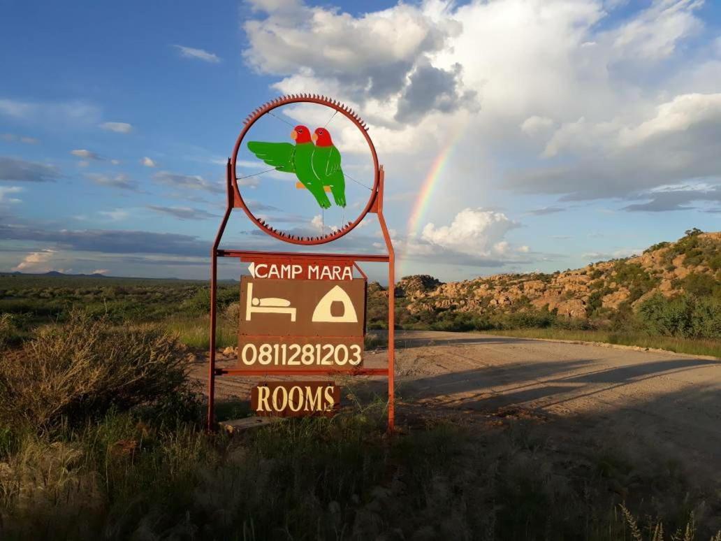 Camp Mara Hotel Omaruru Buitenkant foto