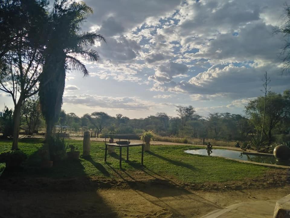 Camp Mara Hotel Omaruru Buitenkant foto